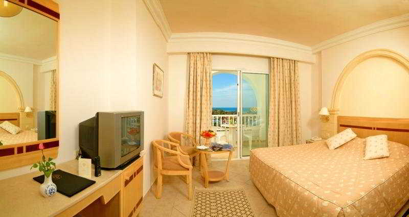 Отель Les Sirènes Thalasso & SPA