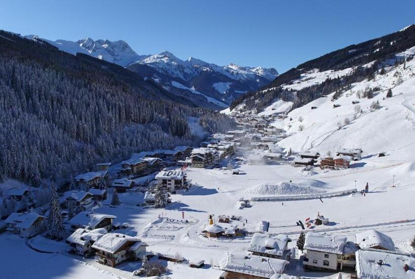 בית מלון כפרי Maria Theresia