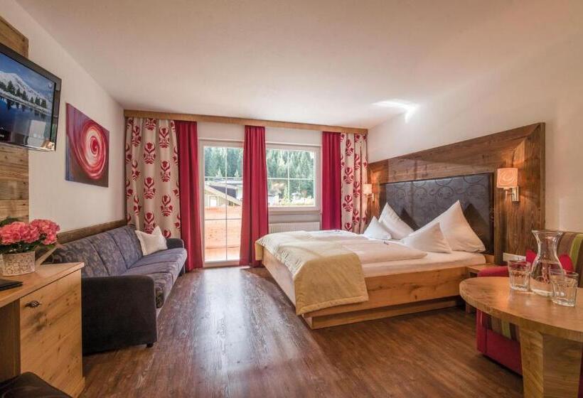 Отель Maria Theresia