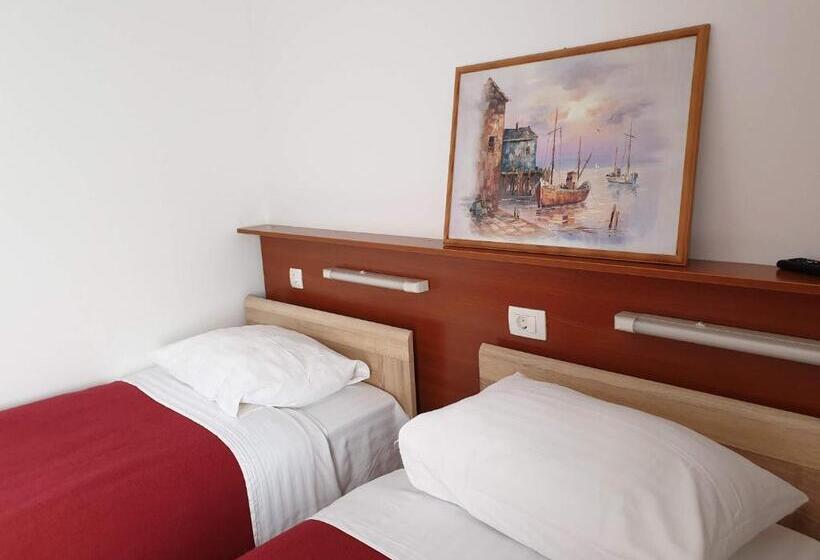 فندق Mirni Kutak