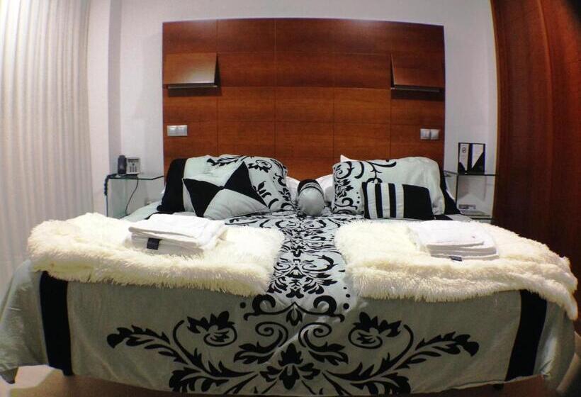 Отель Nap Oviedo