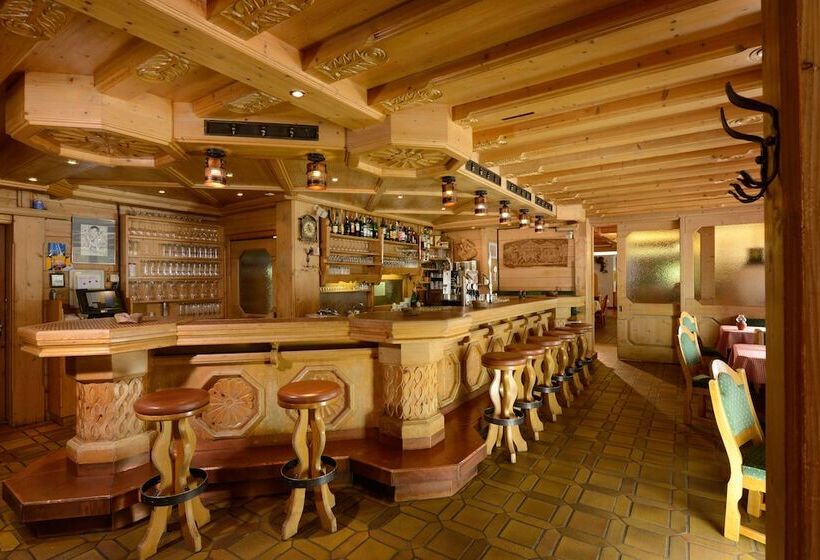 Отель Neue Post