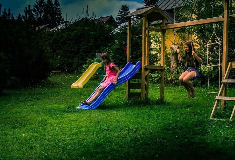 فندق Pension Familia