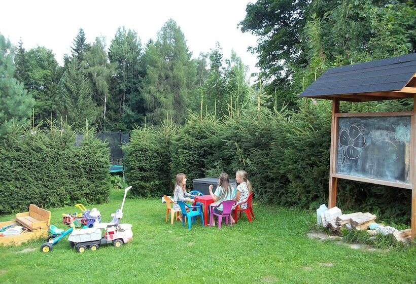 فندق Pension Familia