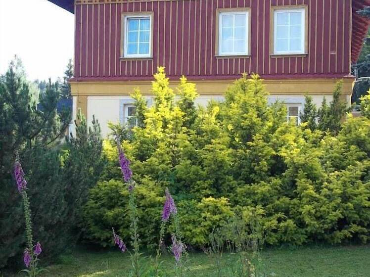 فندق Pension Familia