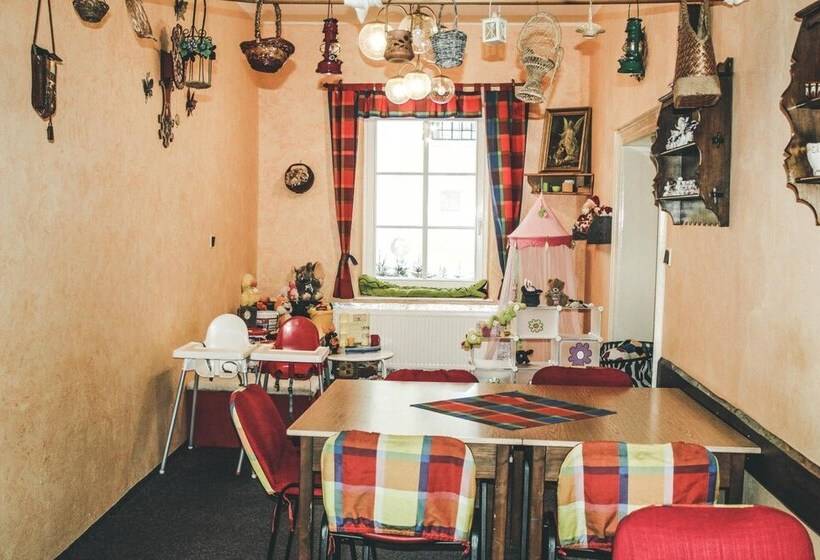 فندق Pension Familia