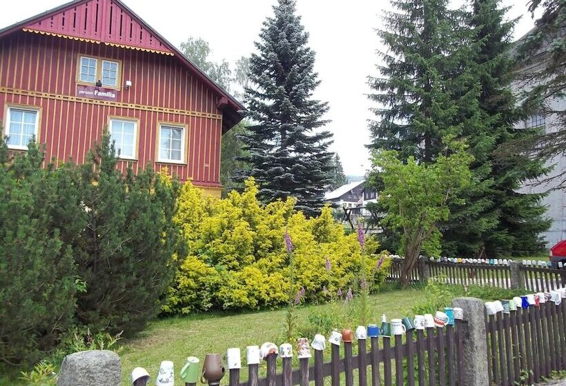 فندق Pension Familia