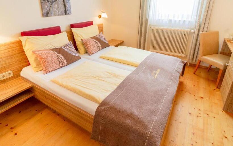 בית מלון כפרי Pension Gästehaus Heller