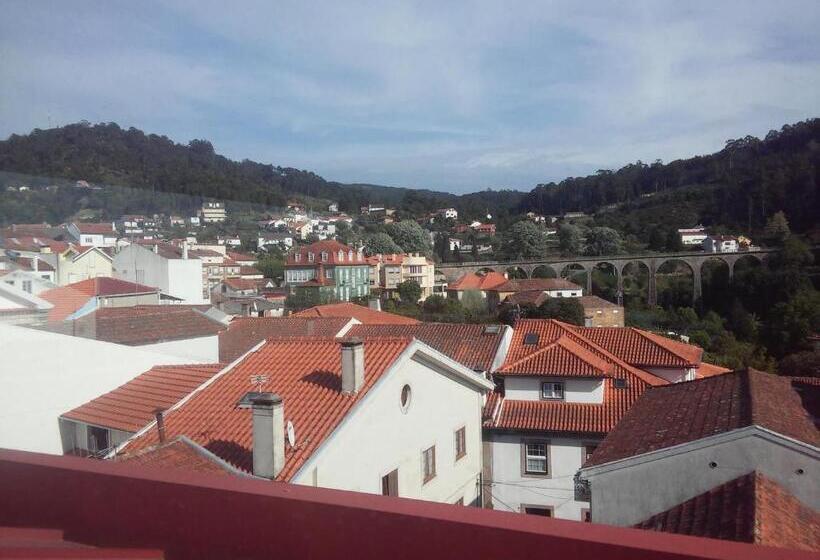 호텔 Penthouse   Low Cost