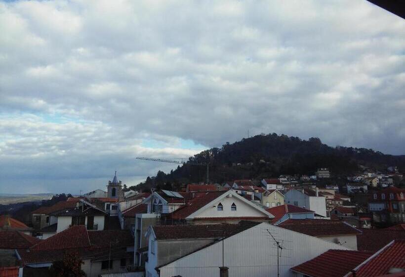 호텔 Penthouse   Low Cost