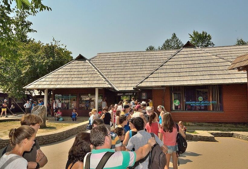 בית מלון כפרי Plitvice Pension Perisic