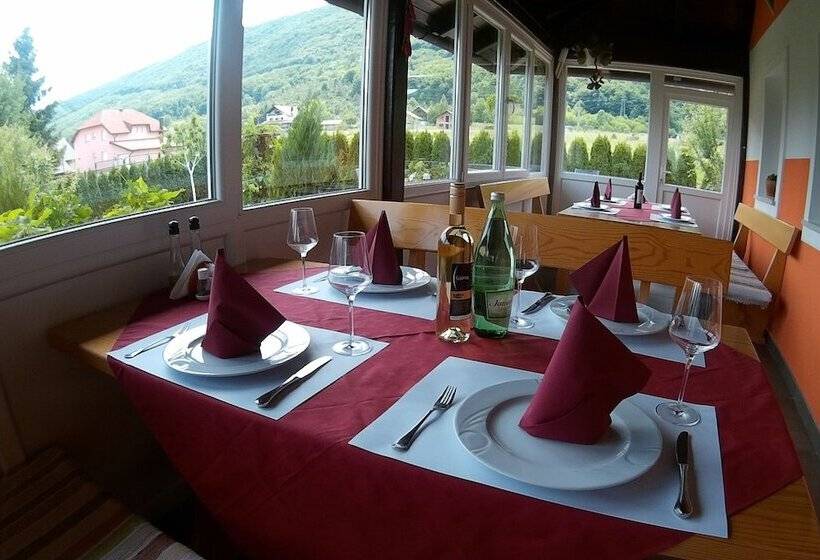 בית מלון כפרי Plitvice Pension Perisic