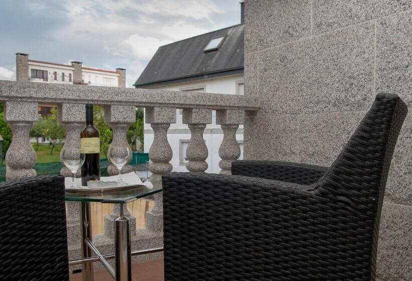 هتل Pontus Veteris