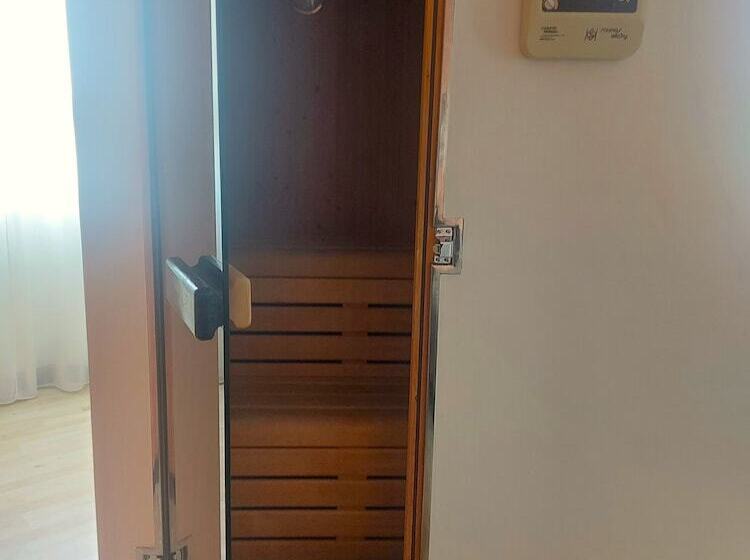 فندق Puerta De Ocaña