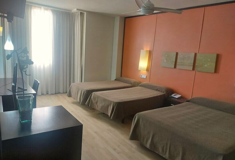 فندق Puerta De Ocaña