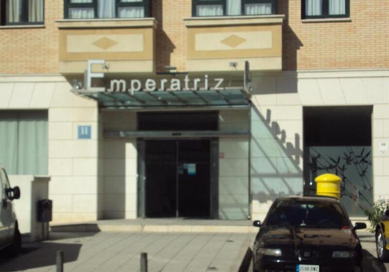 فندق Puerta De Ocaña