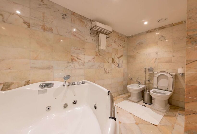 酒店 Ramada By Wyndham Continental Jeddah