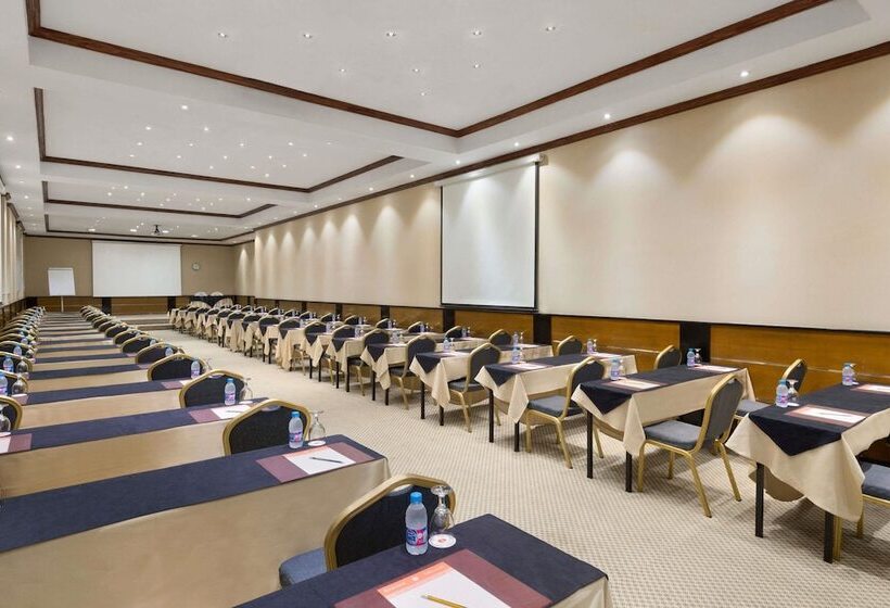 酒店 Ramada By Wyndham Continental Jeddah