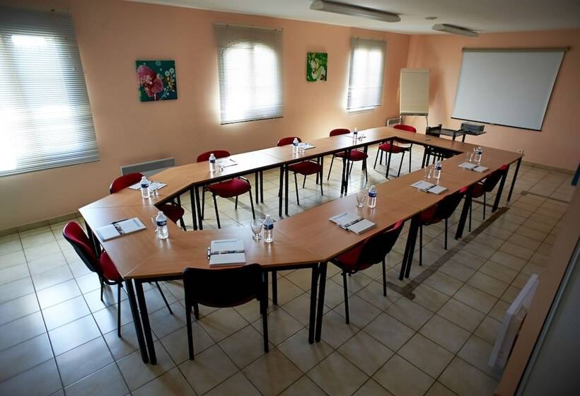 Residhotel Golf Grand Avignon