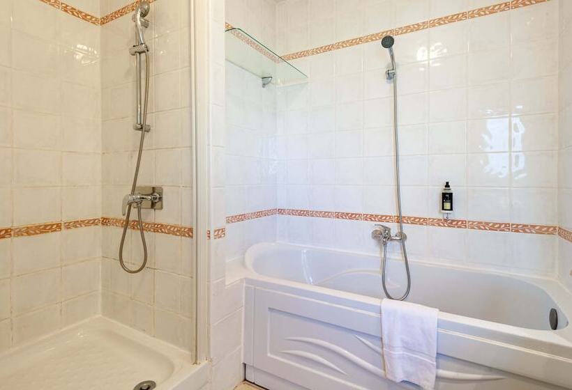 Residhotel Golf Grand Avignon