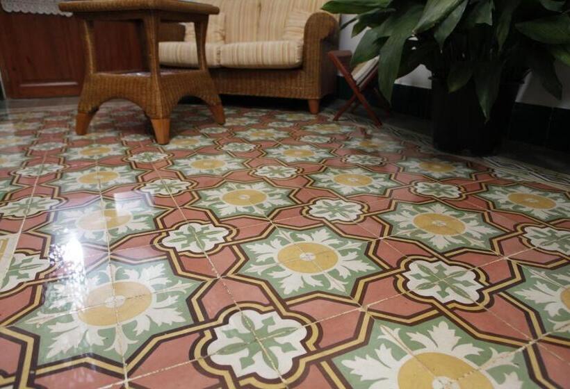 فندق Restaurante Casa Julia