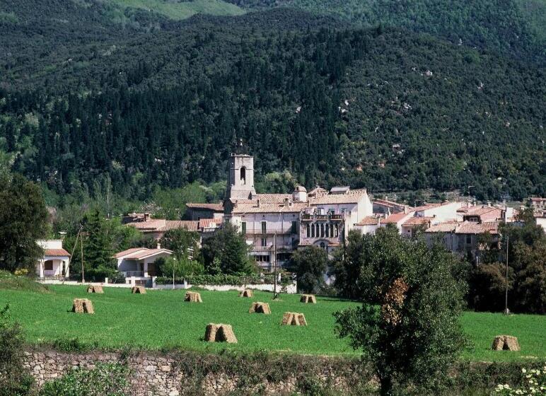 هتل Restaurante La Quadra