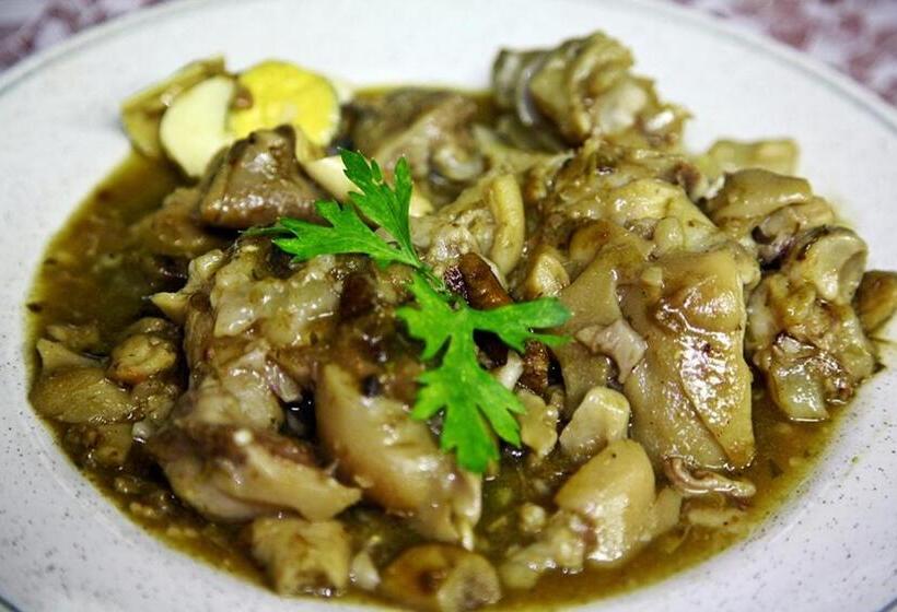 هتل Restaurante La Quadra