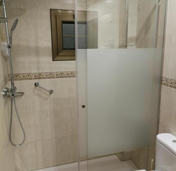 هتل Restaurante La Quadra