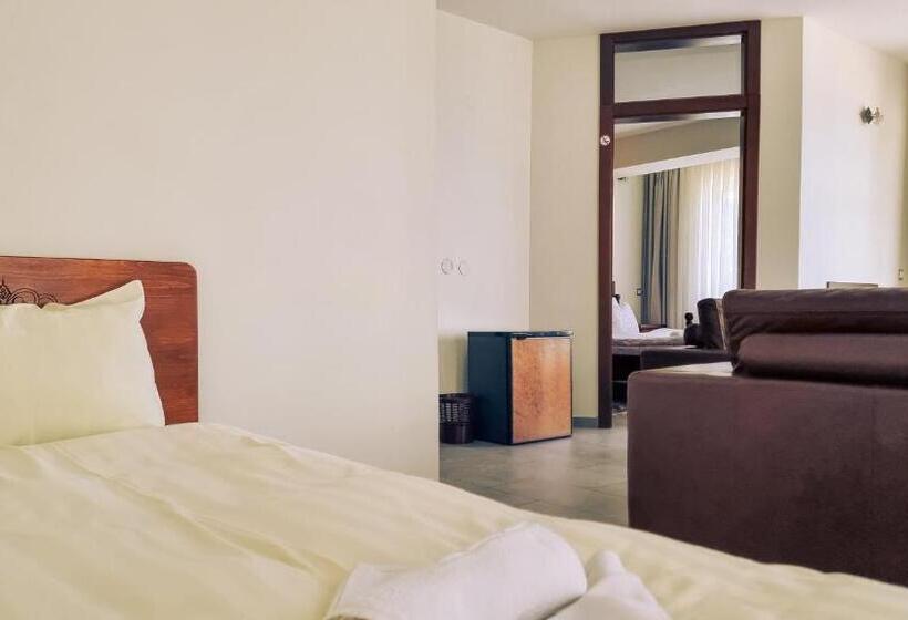 Royal View Hotel And Spa