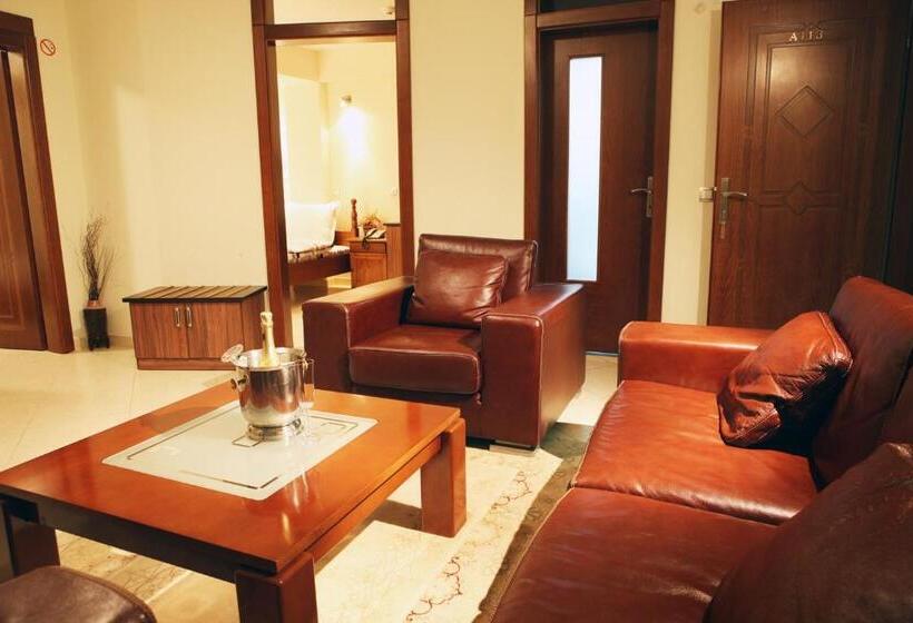 Royal View Hotel And Spa