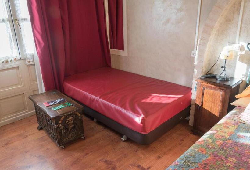 هتل روستایی Luna Del Valle