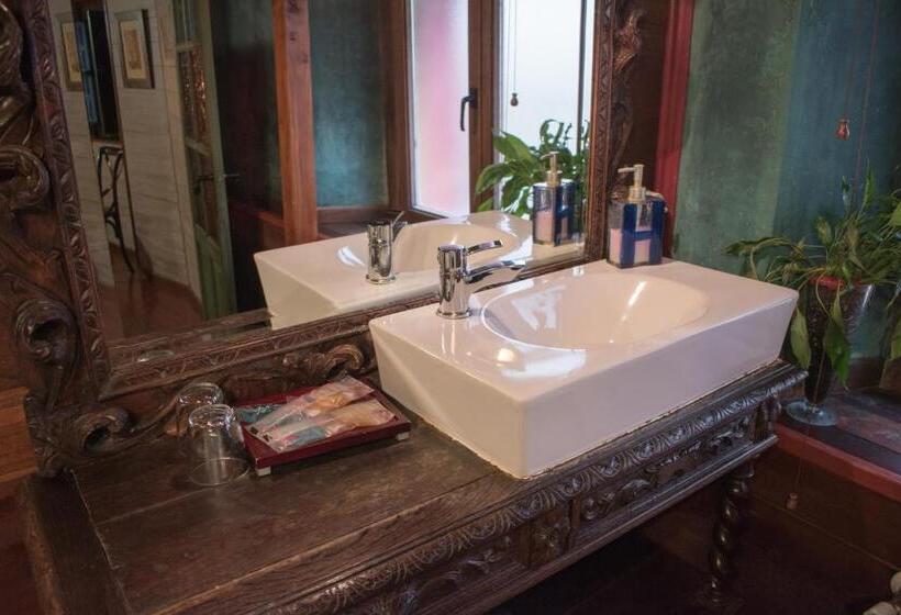 هتل روستایی Luna Del Valle