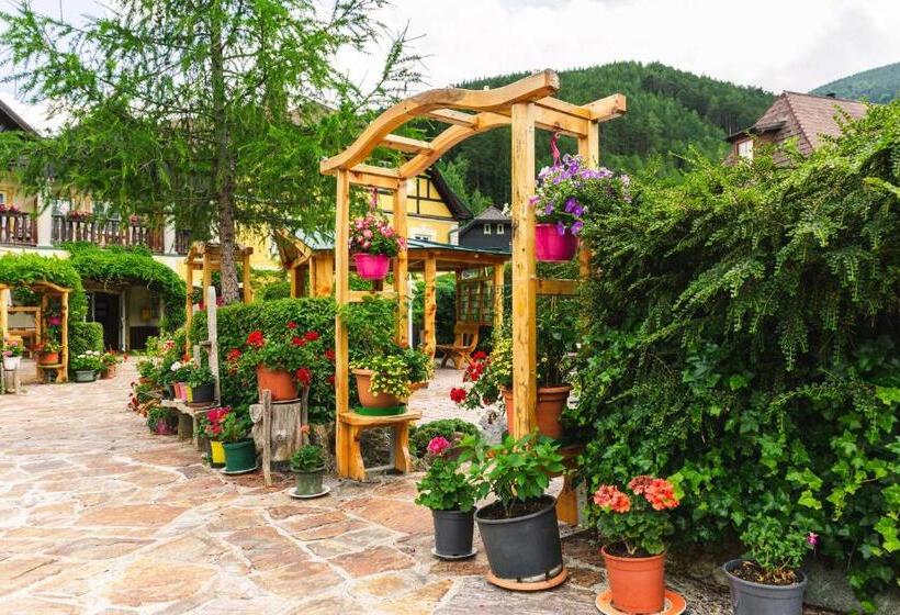 호텔 Scharfegger S Raxalpenhof   Zuhause Am Land