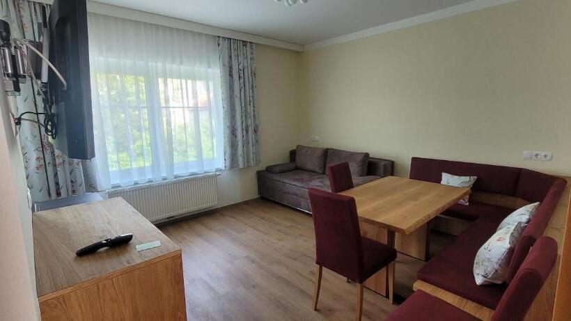 هتل Sonnblick Am Wörthersee