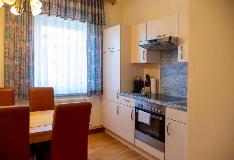 هتل Sonnblick Am Wörthersee