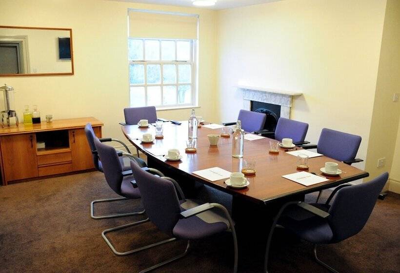 Strawberry Bank Hotel, Nec