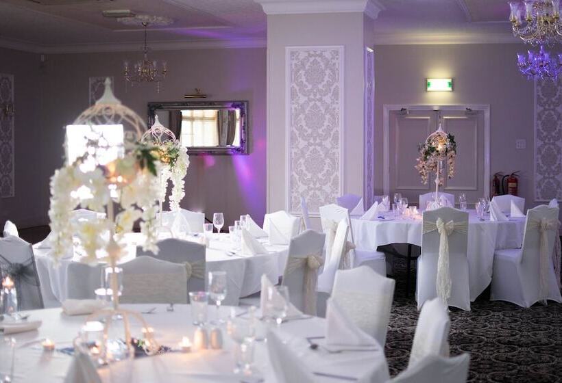 Strawberry Bank Hotel, Nec