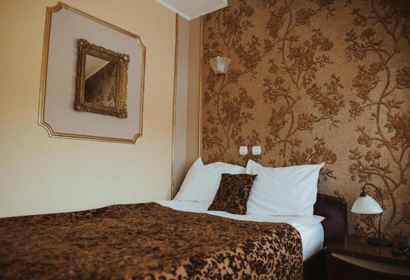 هتل Sumski Feneri