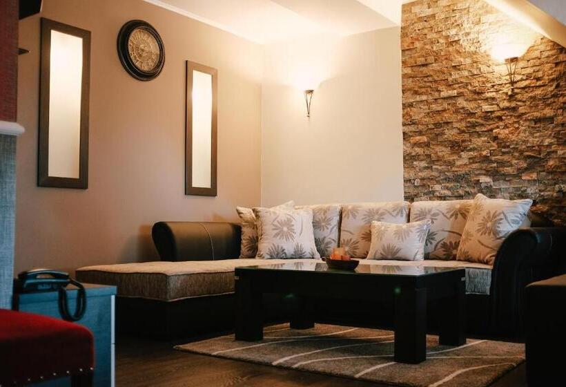 هتل Sumski Feneri