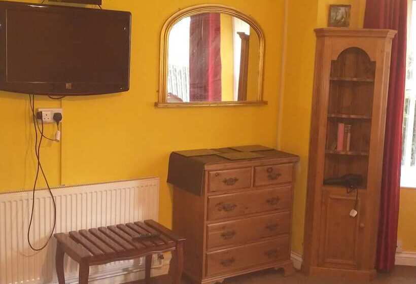 فندق The Arlington Coach House