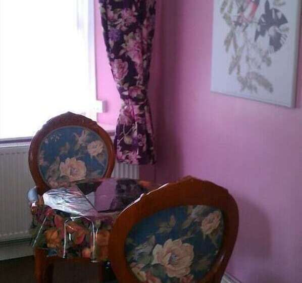 فندق The Arlington Coach House