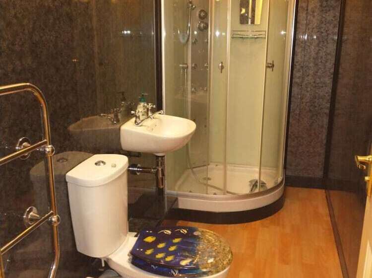 בית מלון כפרי The Arlington Coach House