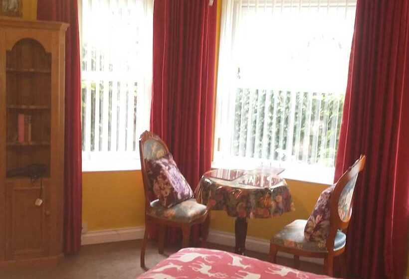 فندق The Arlington Coach House