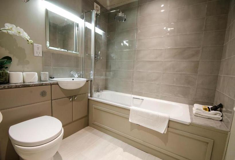 فندق The Black Lion, Long Melford