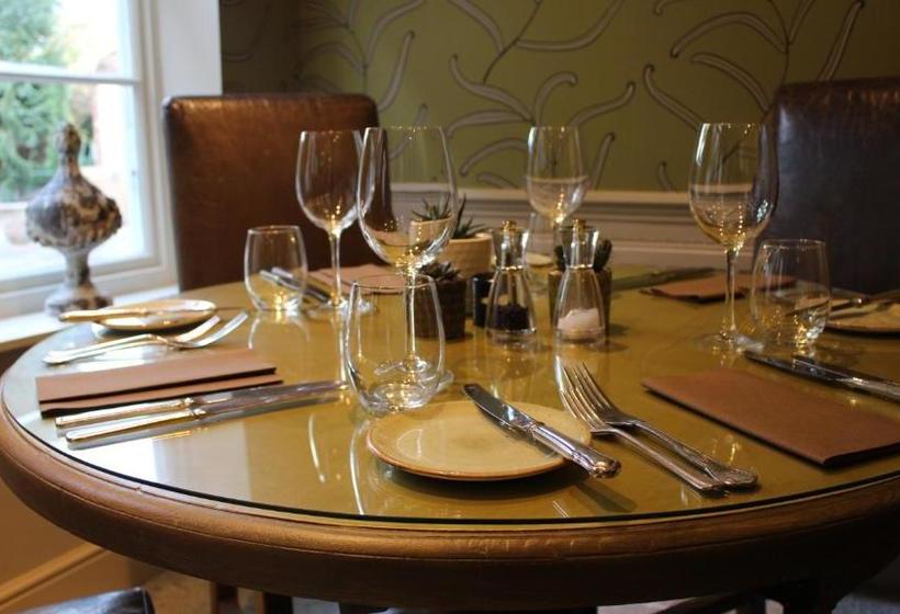 فندق The Black Lion, Long Melford