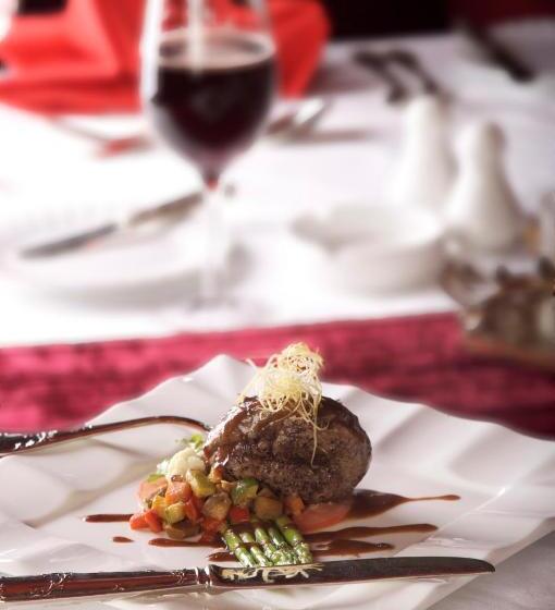 فندق The Convention Center & Royal Suites