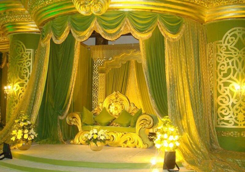 فندق The Convention Center & Royal Suites