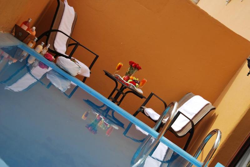 فندق The Convention Center & Royal Suites