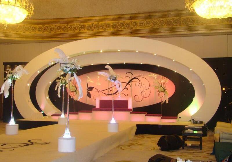 فندق The Convention Center & Royal Suites