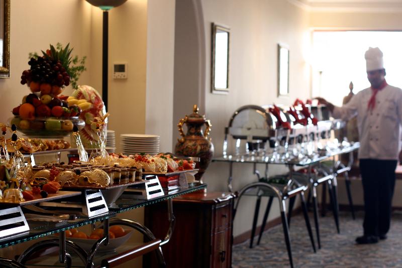 فندق The Convention Center & Royal Suites